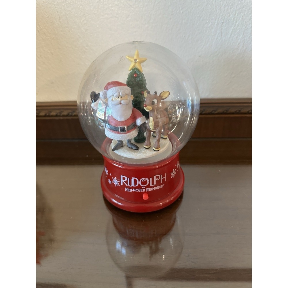 Gemmy‎ Santa Rudolph The Red-Nosed Reindeer Musical Waterless Plastic Snow Globe